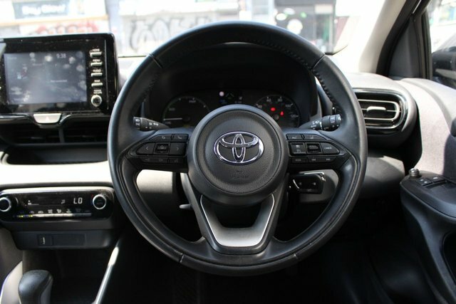 Toyota Yaris Vvt-h Icon Hatchback Silver #3