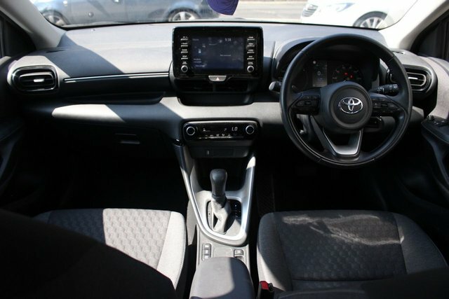 Toyota Yaris Vvt-h Icon Hatchback Silver #2