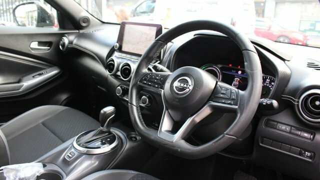 Nissan Juke N-connecta Suv Grey #2