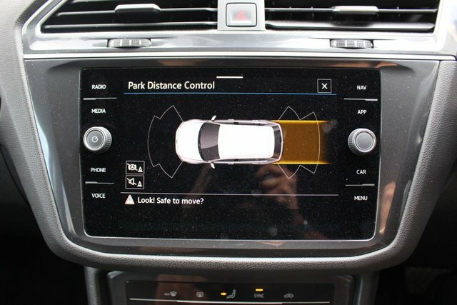 Volkswagen Tiguan Allspace Tsi Life Suv Black #5