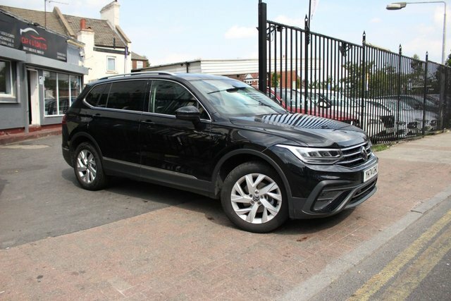 Volkswagen Tiguan Allspace Tsi Life Suv Black