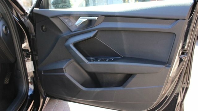 Audi A3 Tfsi 30 Technik Sportback Black #3