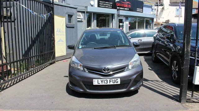 Toyota Yaris Hatchback White #13