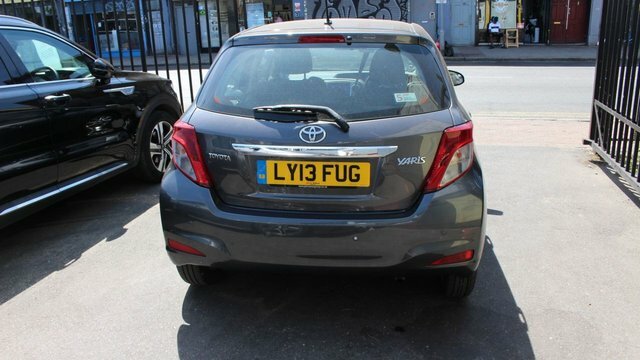 Toyota Yaris Hatchback White #12