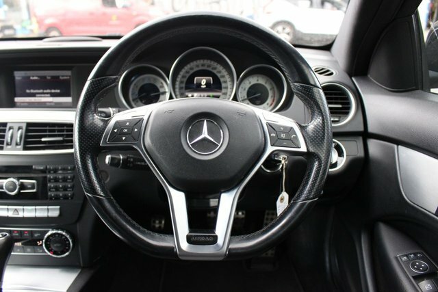 Mercedes-Benz C Class 2.1 C200 Cdi Blueefficiency Executive Se 135 Bh Black #26