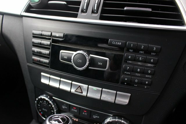 Mercedes-Benz C Class 2.1 C200 Cdi Blueefficiency Executive Se 135 Bh Black #15