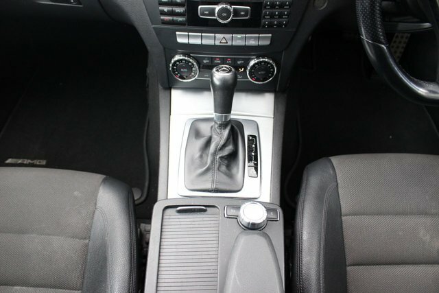 Mercedes-Benz C Class 2.1 C200 Cdi Blueefficiency Executive Se 135 Bh Black #24
