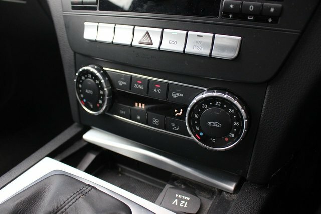 Mercedes-Benz C Class 2.1 C200 Cdi Blueefficiency Executive Se 135 Bh Black #14