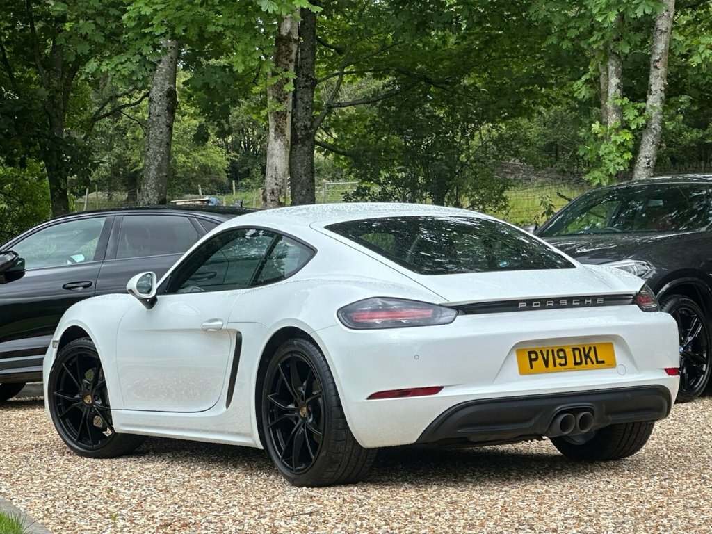 Porsche 718 Cayman 2L Null White