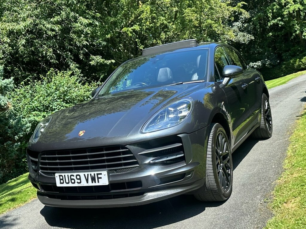 Porsche Macan Pdk Red #25