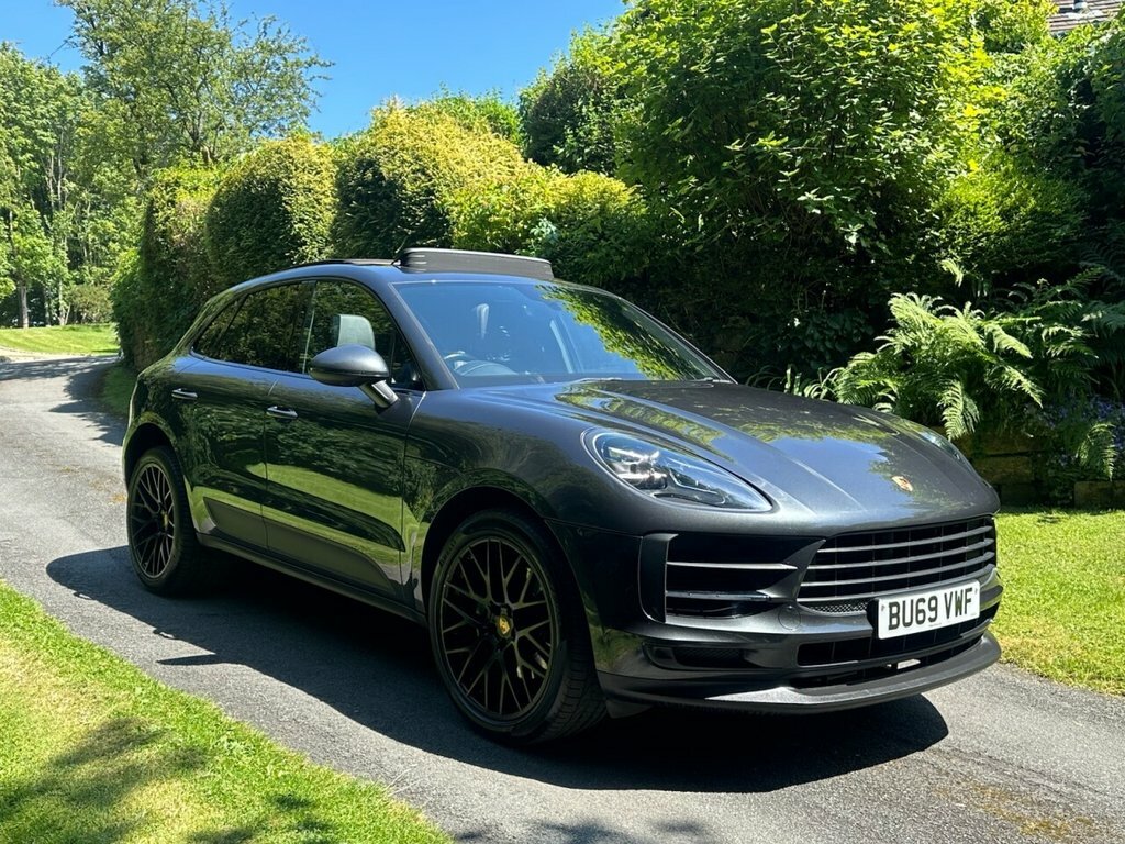 Porsche Macan Pdk Red #17