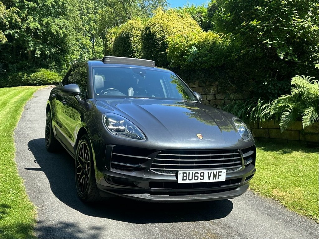 Porsche Macan Pdk Red #19