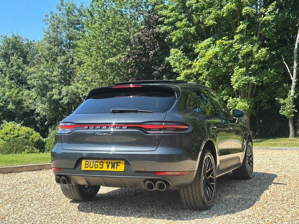 Porsche Macan Pdk Red #10