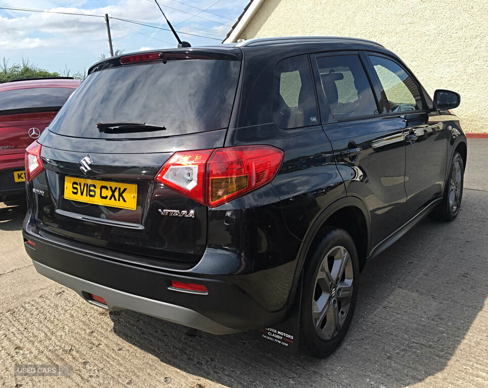 Suzuki Vitara Suv White #7