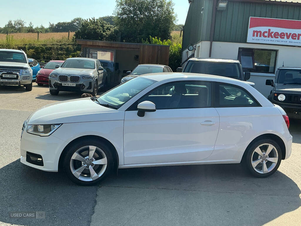 Audi A1 1.6 Tdi Sport YA65CGU White #3