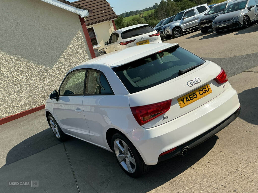 Audi A1 1.6 Tdi Sport YA65CGU White #2