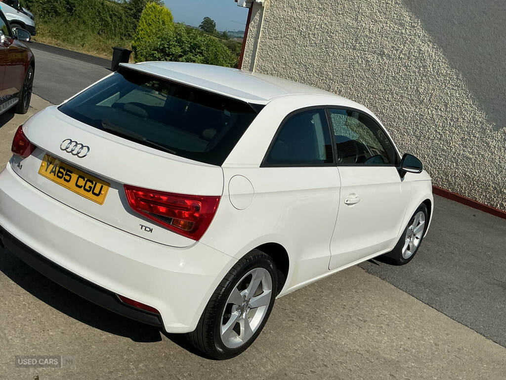 Audi A1 1.6 Tdi Sport YA65CGU White #5