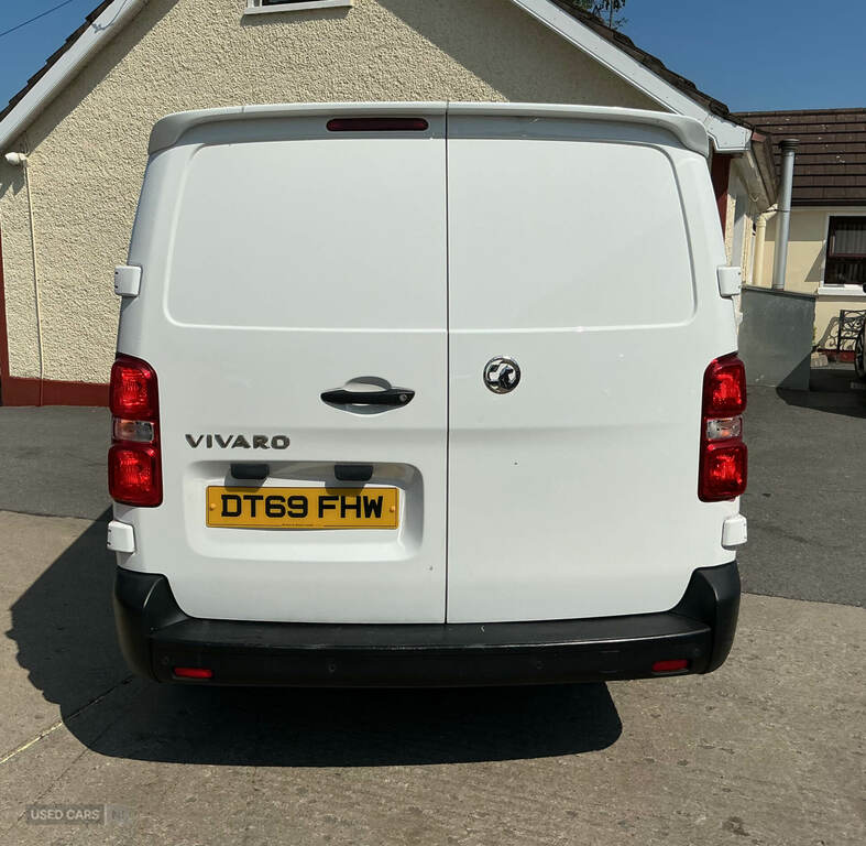 Vauxhall Vivaro 3100 2.0D 120Ps Edition H1 Van White #4
