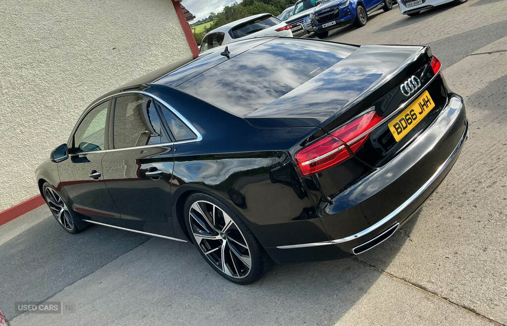 Audi A8 3.0 Tdi 262 Quattro Se Executive Tip Black #3