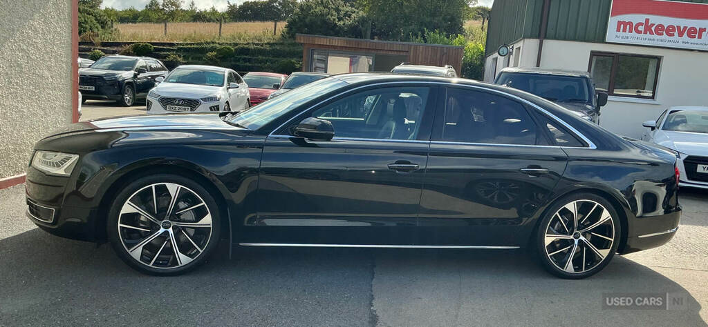 Audi A8 3.0 Tdi 262 Quattro Se Executive Tip Black #2