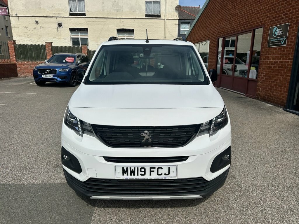 Peugeot Rifter 1.5L Gt Line White #3
