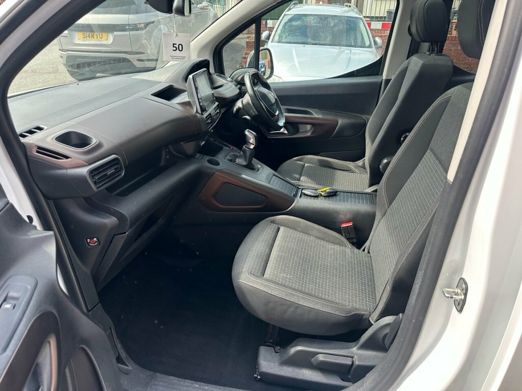 Peugeot Rifter 1.5L Gt Line White #5