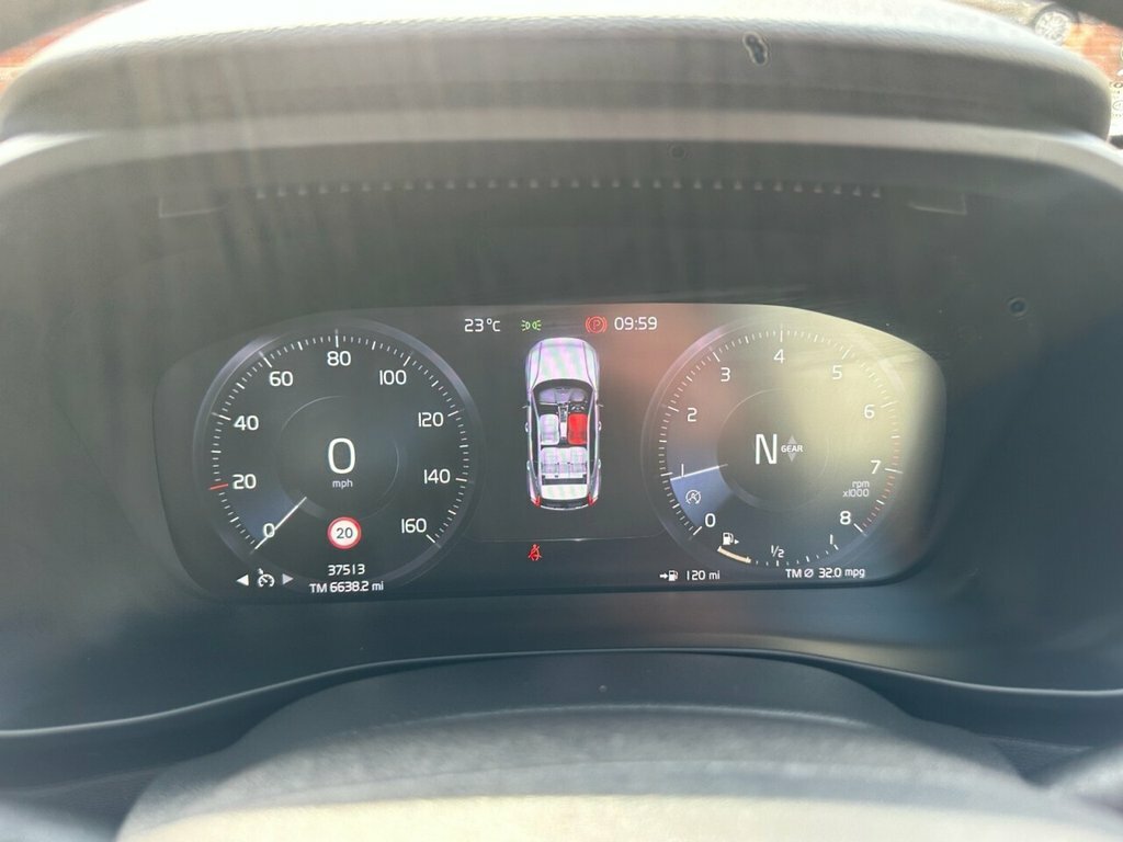 Volvo XC40 1.5L Momentum Pro KX19ALK Red #6