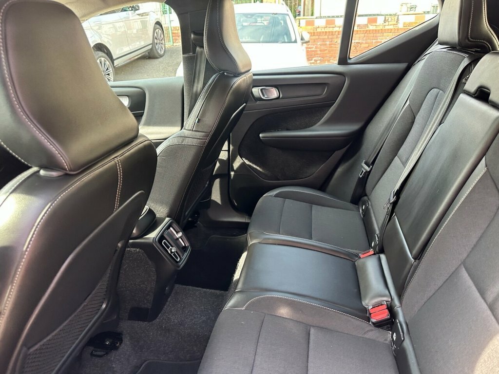 Volvo XC40 1.5L Momentum Pro KX19ALK Red #5