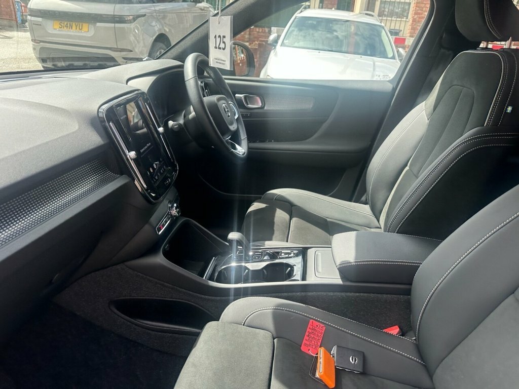 Volvo XC40 2L Plus Dark AP72HTF Black #5