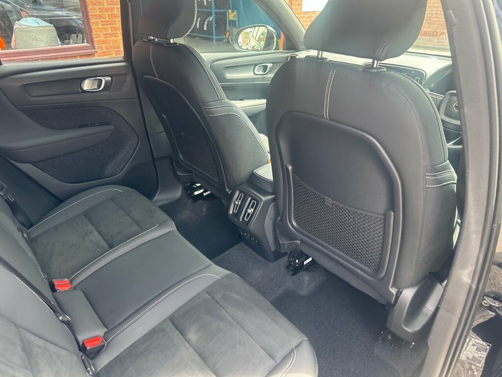 Volvo XC40 2L Plus Dark AP72HTF Black #6