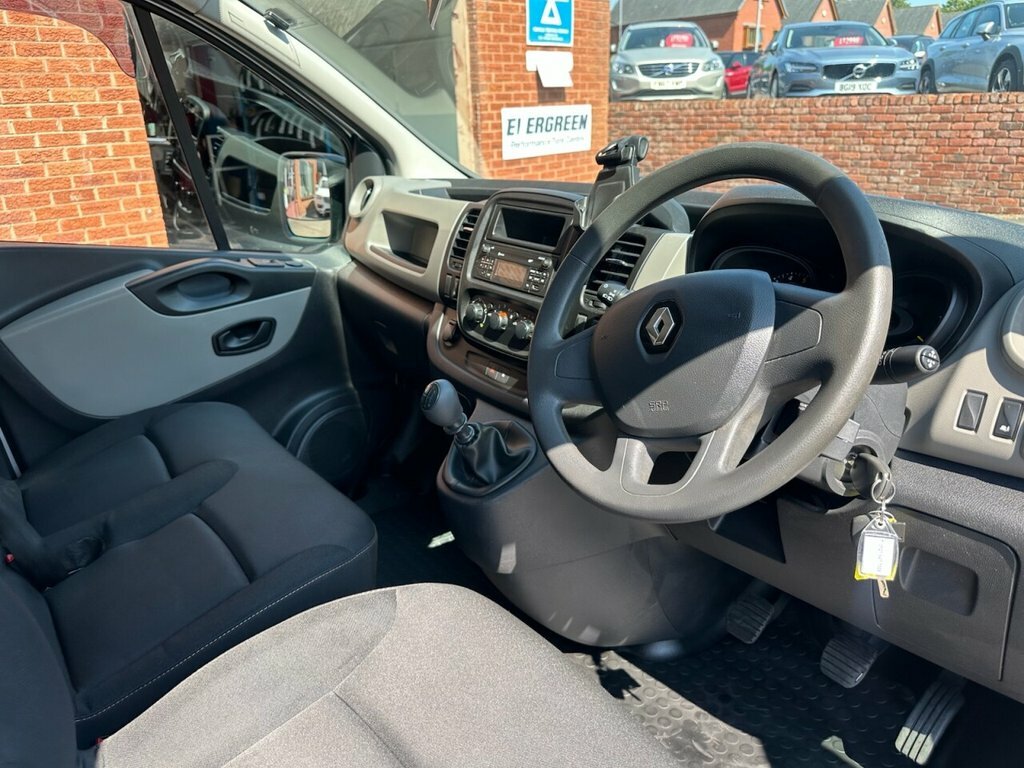 Renault Trafic 1.6 Dci 27 Business Swb Standard Roof Euro 5 White #25
