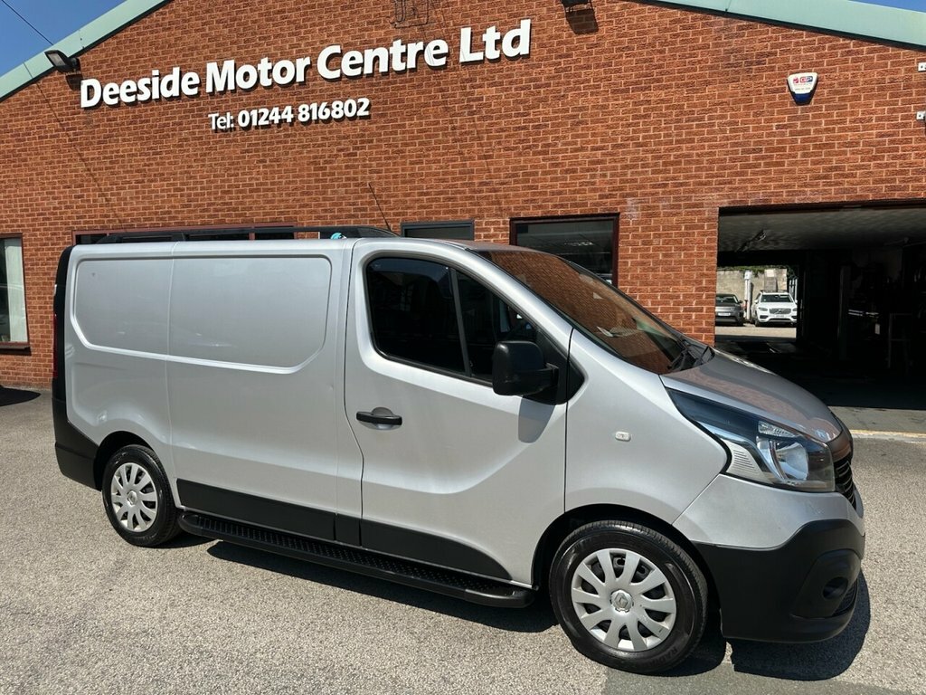 Renault Trafic Mpv Silver #2
