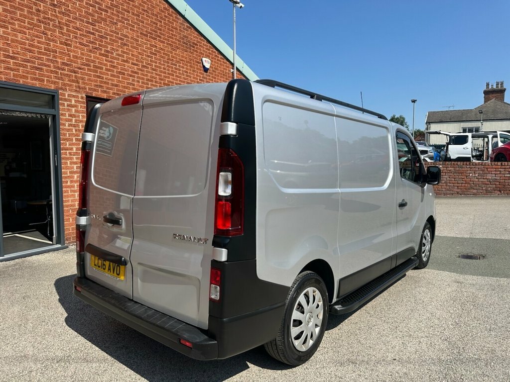 Renault Trafic Mpv Silver #5