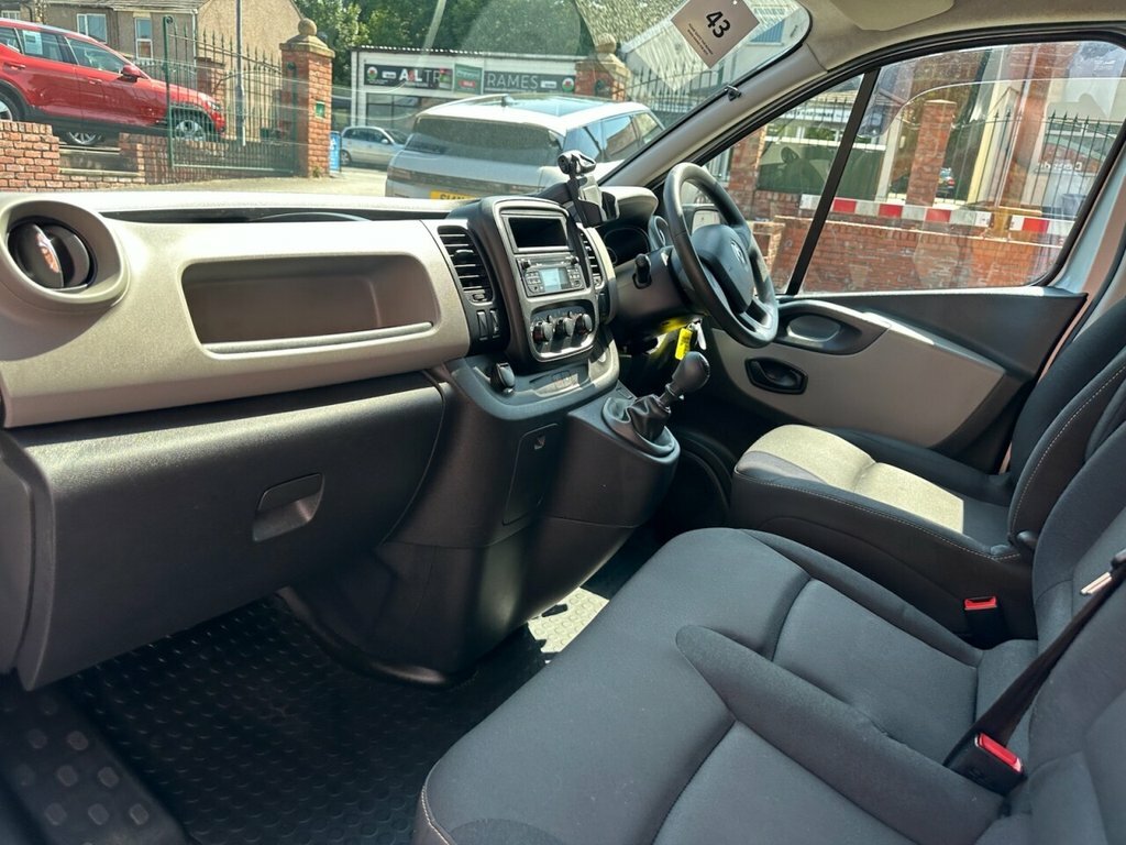 Renault Trafic 1.6 Dci 27 Business Swb Standard Roof Euro 5 White #7