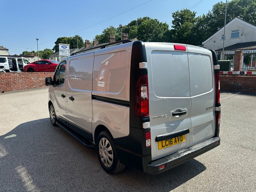 Renault Trafic 1.6 Dci 27 Business Swb Standard Roof Euro 5 White #12