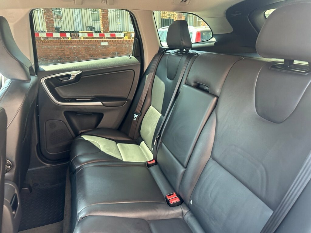 Volvo XC60 2.4 D4 Se Lux Awd Black 1 Owner Full Black #24