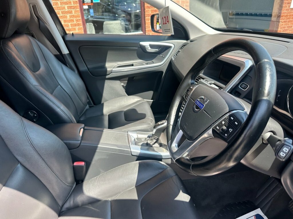 Volvo XC60 2.4 D4 Se Lux Awd Black 1 Owner Full Black #14