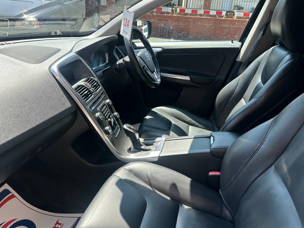 Volvo XC60 2.4 D4 Se Lux Awd Black 1 Owner Full Black #17