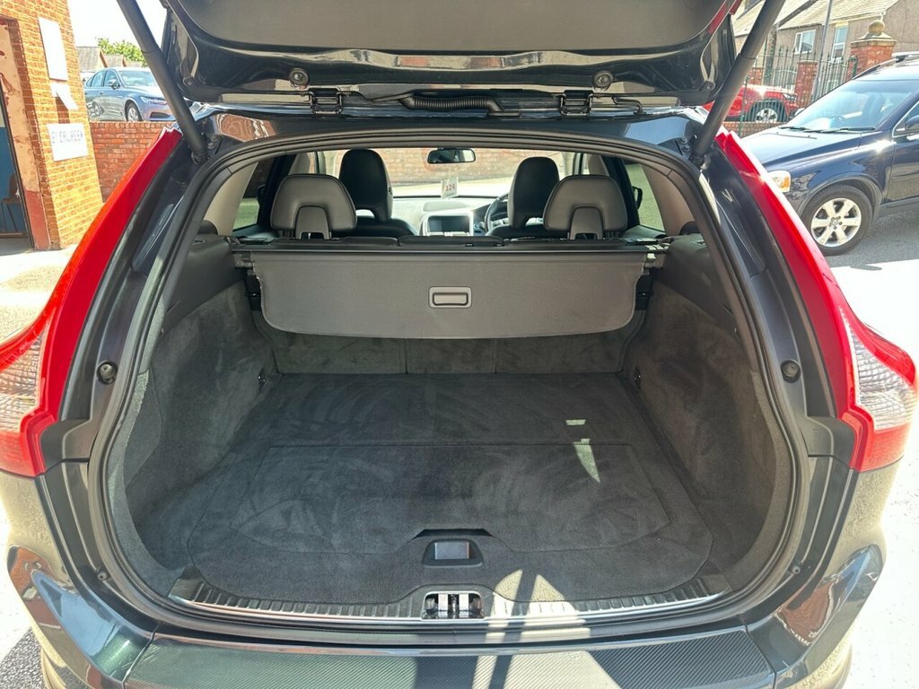 Volvo XC60 2.4 D4 Se Lux Awd Black 1 Owner Full Black #25