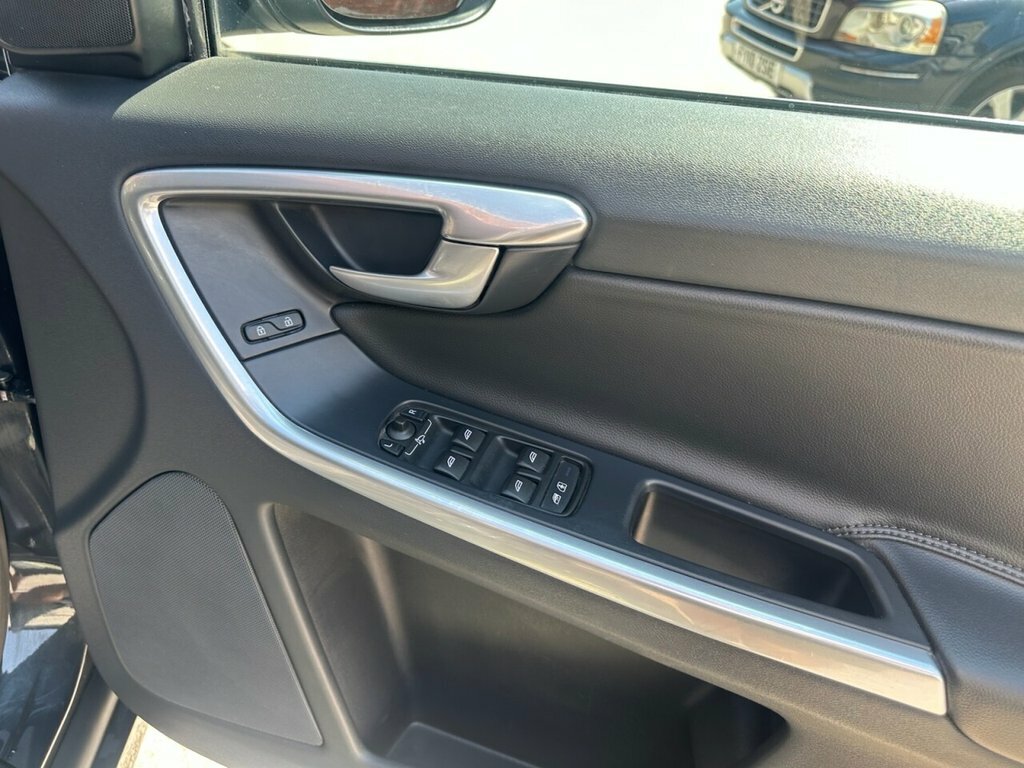 Volvo XC60 2.4 D4 Se Lux Awd Black 1 Owner Full Black #33
