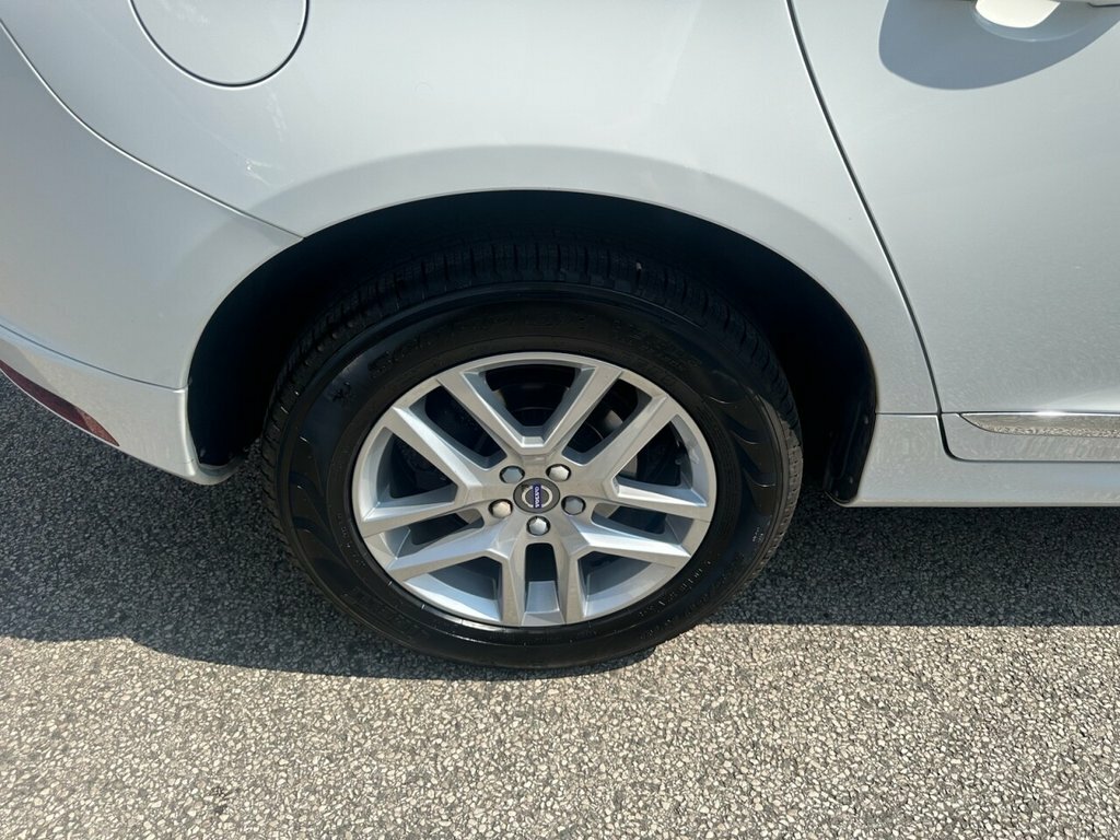 Volvo XC60 2.4L Se Lux Nav White #6
