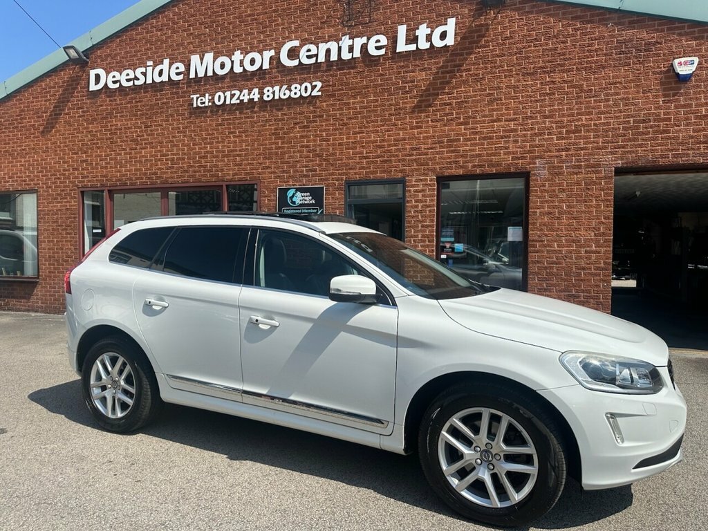 Volvo XC60 2.4L Se Lux Nav White