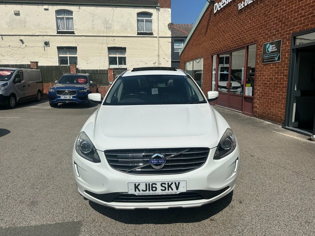 Volvo XC60 2.4L Se Lux Nav White #3