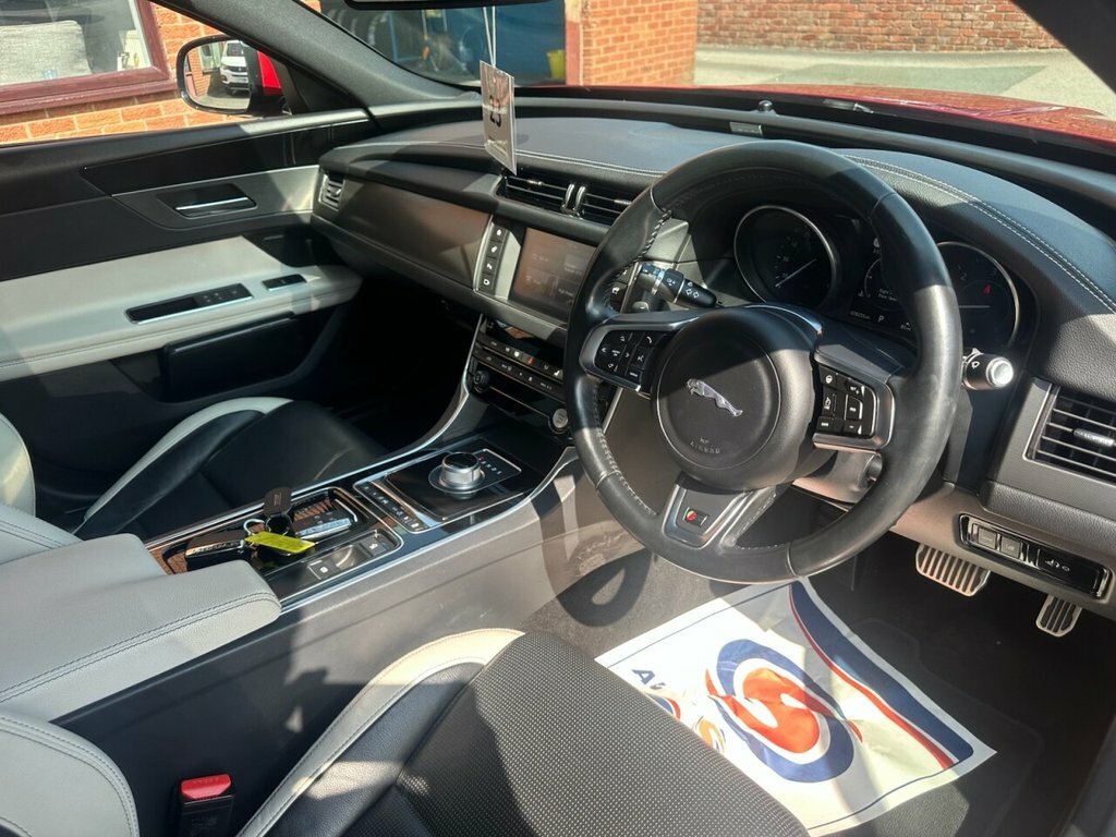 Jaguar XF 3L S Red #3