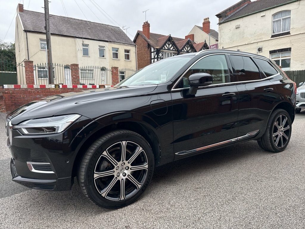 Volvo XC60 2L Inscription Pro YR70XCY Black #2