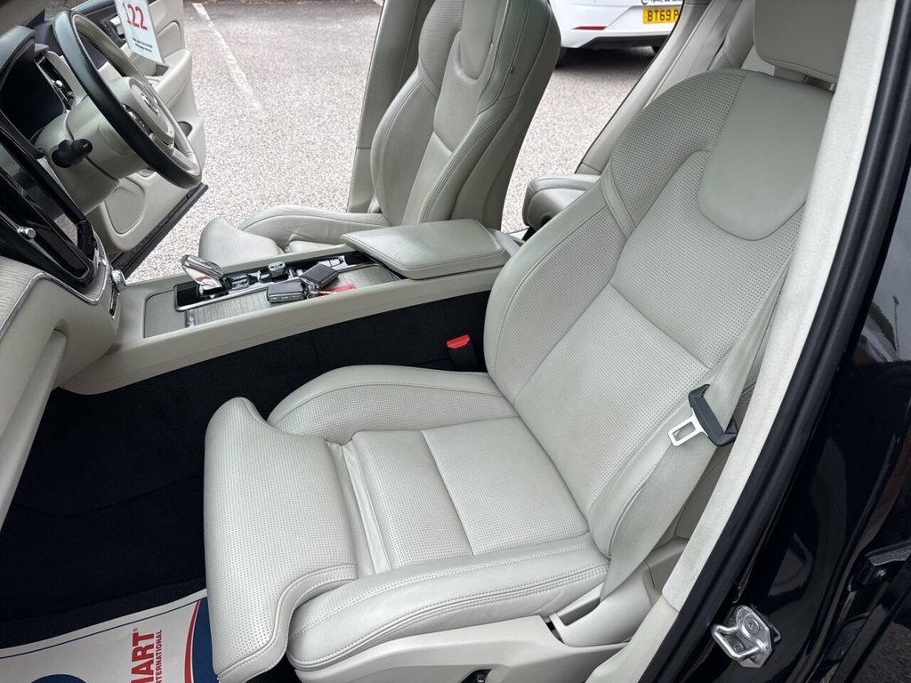 Volvo XC60 2L Inscription Pro YR70XCY Black #5
