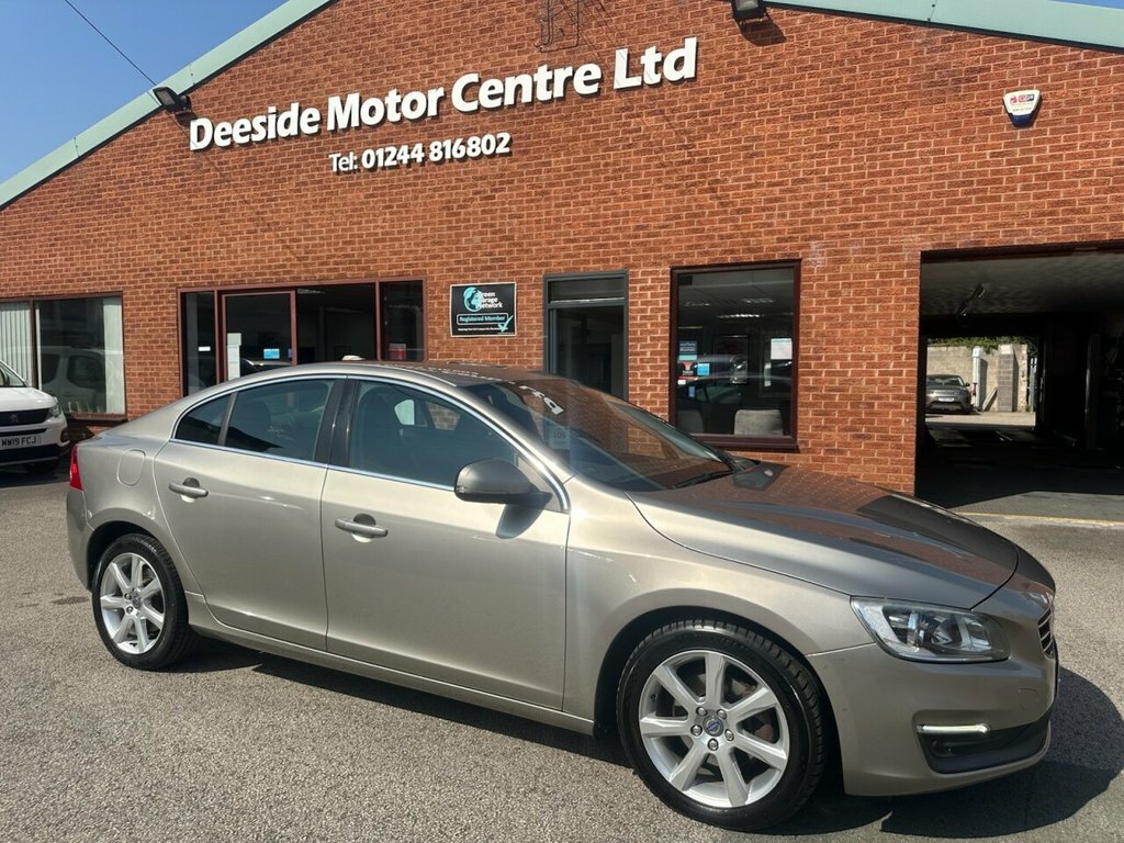 Volvo S60 Saloon White #39