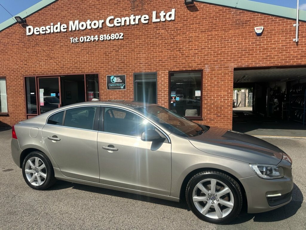 Volvo S60 Saloon White #38