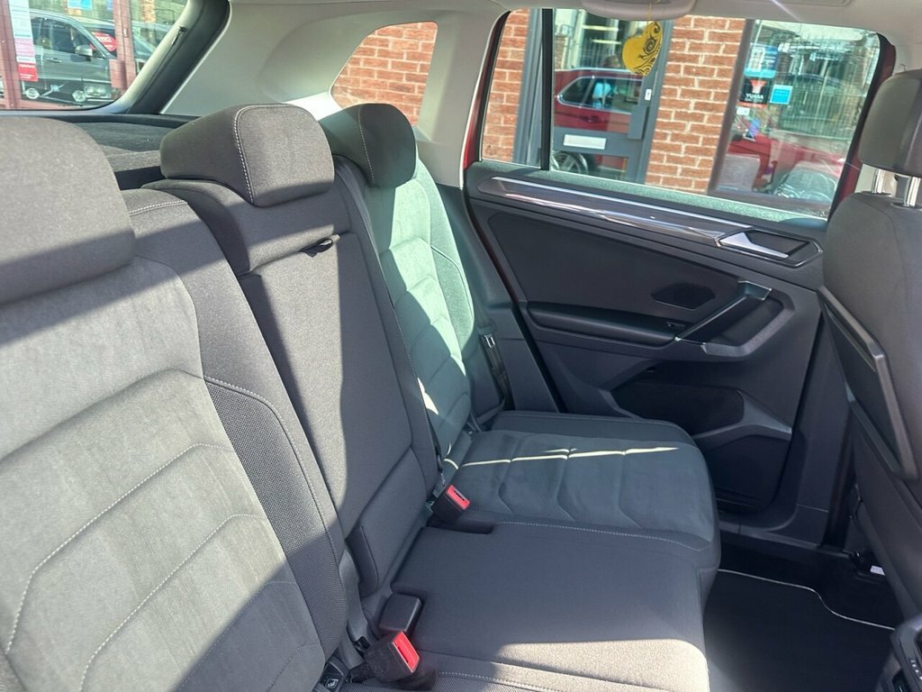 Volkswagen Tiguan 2L Sel Red #6