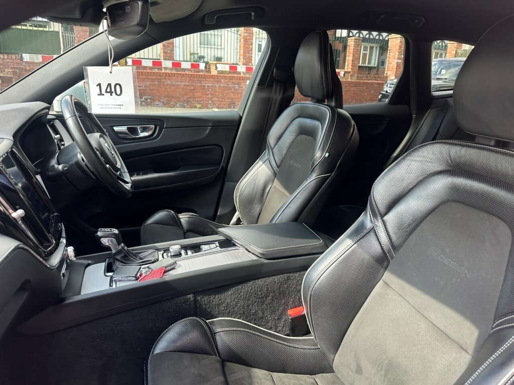 Volvo XC60 2L R-design Red #5